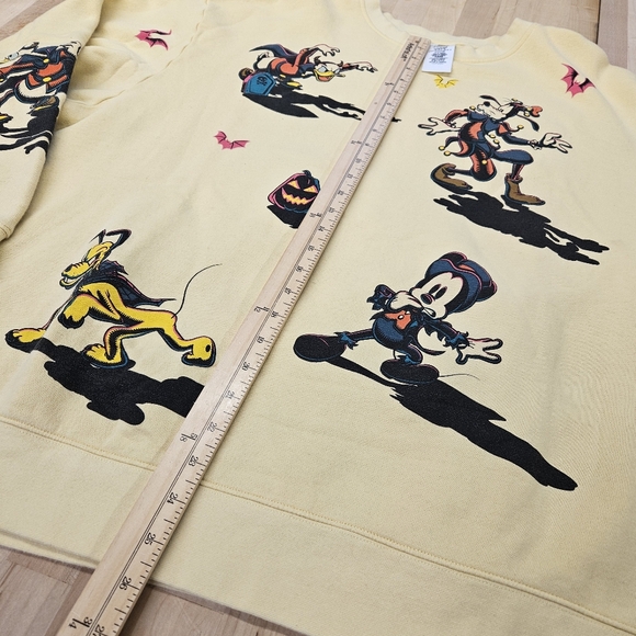 Disney Store Mickey Mouse Friends Halloween Pullover Sweatshirt Yellow 2023 XXL - Picture 4 of 8